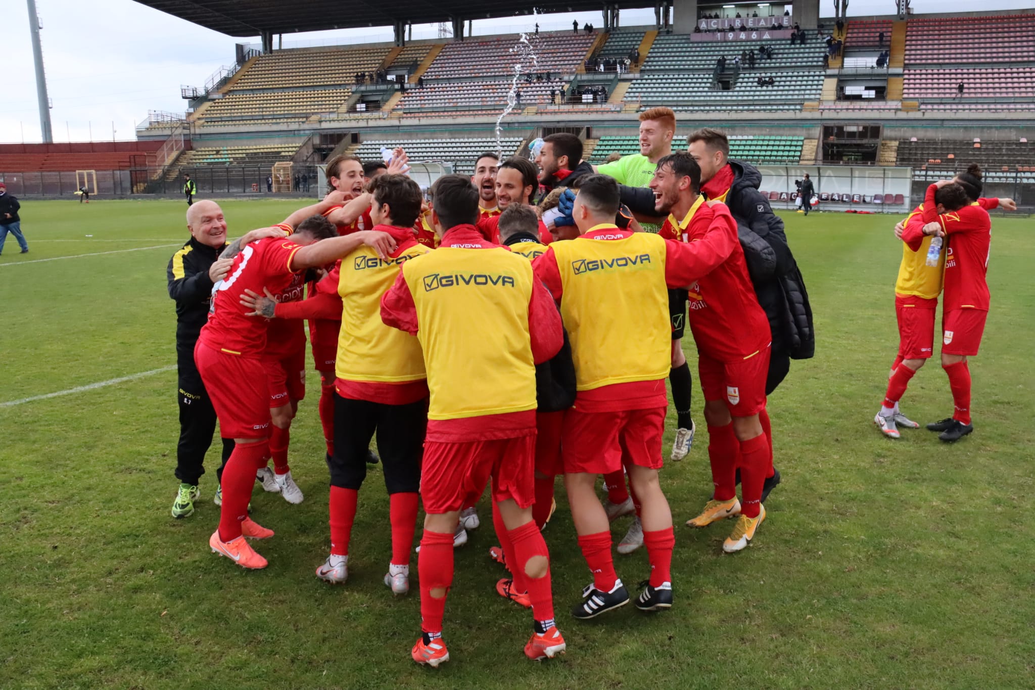 Acr Messina torna l'entusiasmo grazie ad una squadra che lotta SportMe NEWS